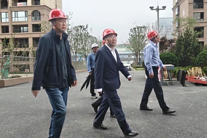 公司黨委書記、董事長(zhǎng)李明華一行到煙臺(tái)項(xiàng)目、濰坊項(xiàng)目檢查指導(dǎo)工作.jpg
